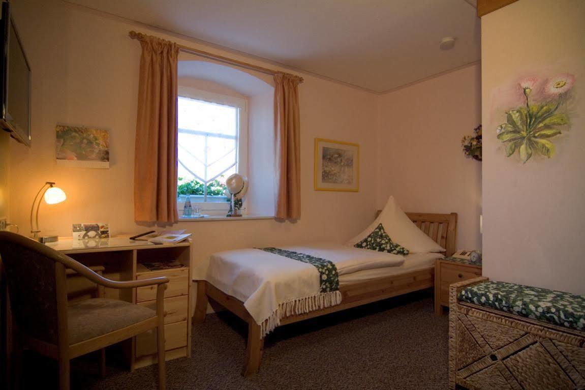 Logis L'Auberge Gutshof Bischofswerda Extérieur photo